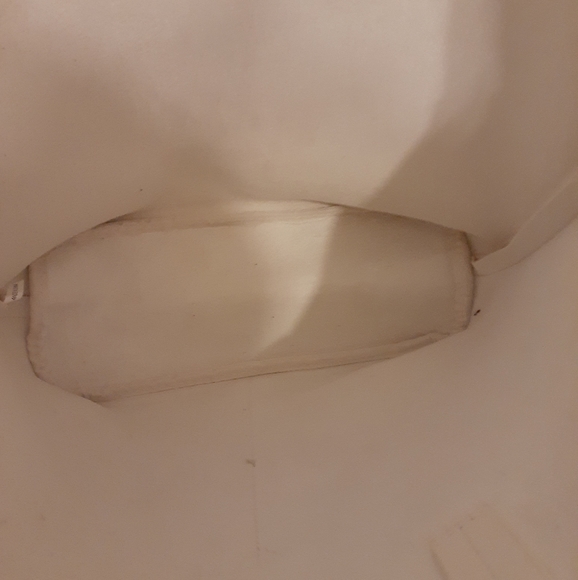 White purse - Picture 2 of 8